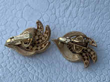 Load image into Gallery viewer, Rare Vintage TRIFARI Brushed Gold and Amber Bracelet and Earrings Set