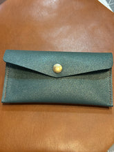 Load image into Gallery viewer, Medium Carl in Printed Dark Teal