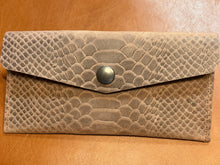 Load image into Gallery viewer, Medium Carl in Crocodile Embossed Leather