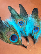Load image into Gallery viewer, Peacock Cluster Hat Feathers