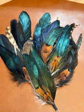 Load image into Gallery viewer, Copper &amp; Emerald Cluster Hat Feathers