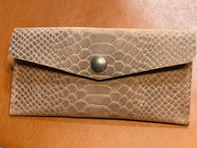 Load image into Gallery viewer, Medium Carl in Crocodile Embossed Leather