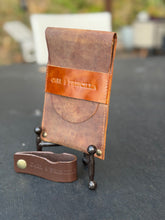 Load image into Gallery viewer, The Highlander Travel Cigar Set