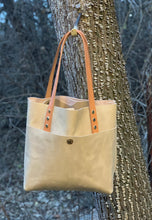 Load image into Gallery viewer, Big Mama Tote in Blonde Leather