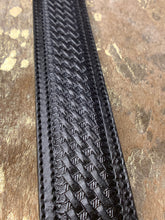Load image into Gallery viewer, Vintage Leather Snap-Back Belt