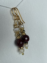 Load image into Gallery viewer, Garnet &amp; Freshwater Pearl Earrings