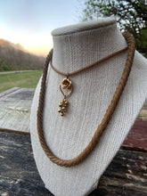 Load image into Gallery viewer, Vintage Gold Rope Necklace