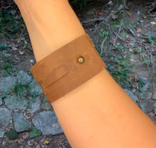 Load image into Gallery viewer, Shredded Leather Cuff