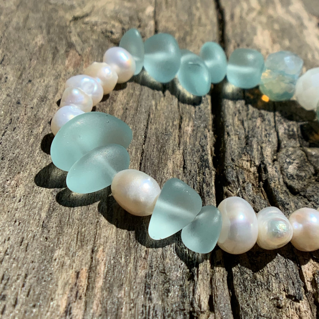 Fresh Water Pearls & Washed Glass Beaded Bracelet