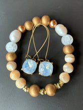 Load image into Gallery viewer, Quartz, Agate &amp; Freshwater Pearl Beaded Bracelet