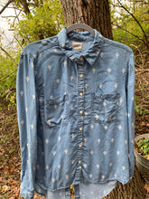Load image into Gallery viewer, Cactus Print Denim Shirt