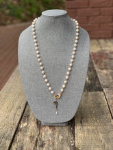 Load image into Gallery viewer, The Belle Star Necklace