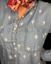 Load image into Gallery viewer, Cactus Print Denim Shirt