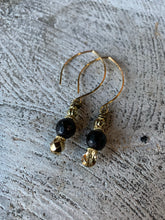 Load image into Gallery viewer, Garnet &amp; Gold Earrings
