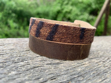 Load image into Gallery viewer, The Slim Slider Leather Cuff
